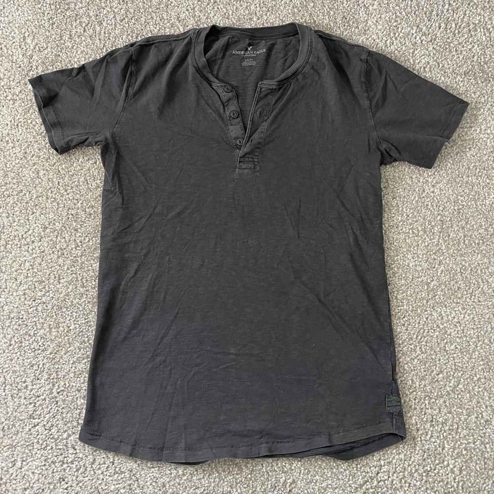 American Eagle Short Sleeve Henley